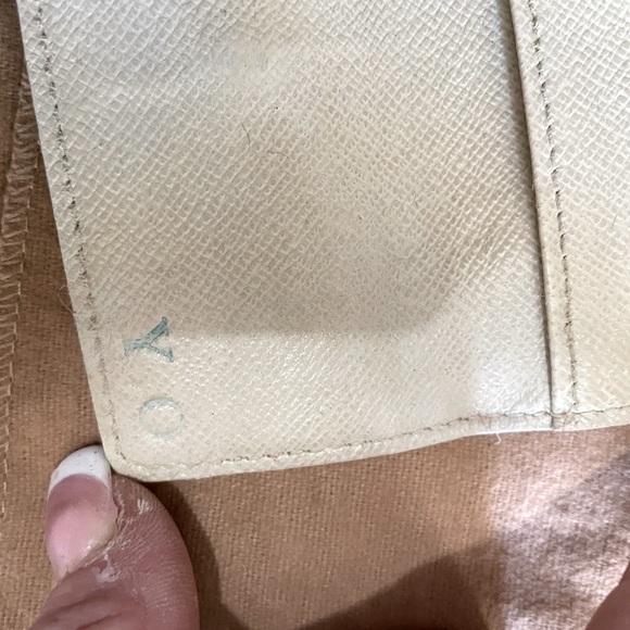 SOLDAuthentic Damier Azure Key Case /6 - Picture 13 of 14